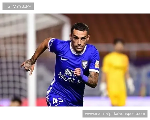 斯坦丘定位球直挂球门死角，大连英博训练赛展现核心身价