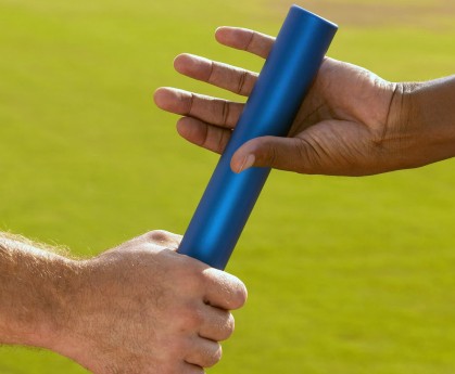 开云体育官网登入-湖人队团队配合日益默契，迎战挑战，我想知道湖人队